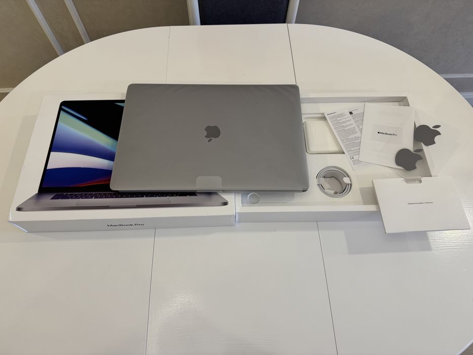MacBook Pro 16  i9/64GB/1TB/ Офіційний