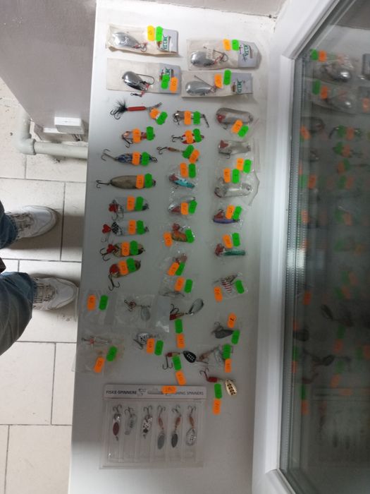 Блешні з Англії в асортименті