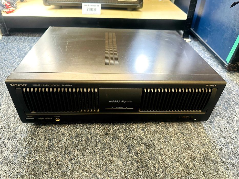 Wzmacniacz Technics SE-A800S zapewnia wyjątkową jakość dźwięku.