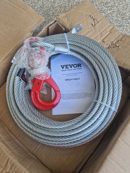 cabo de aço para guincho da marca VEVOR, modelo JLGS9.5-23.O cabo tem um diâmetro de 3/8  polegadas 6895 kg 22m
