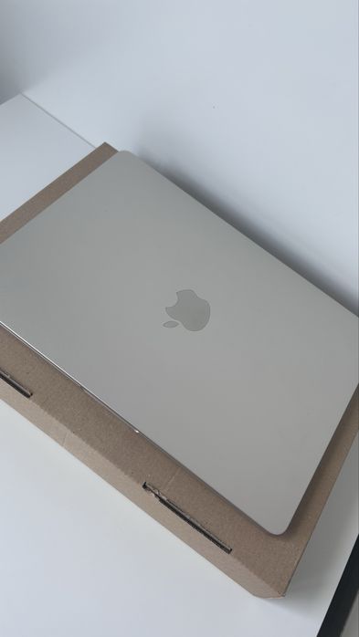 MacBook Air M2 13” / 2022 / Gwarancja / 256 GB / w bardzo dobrym stanie !