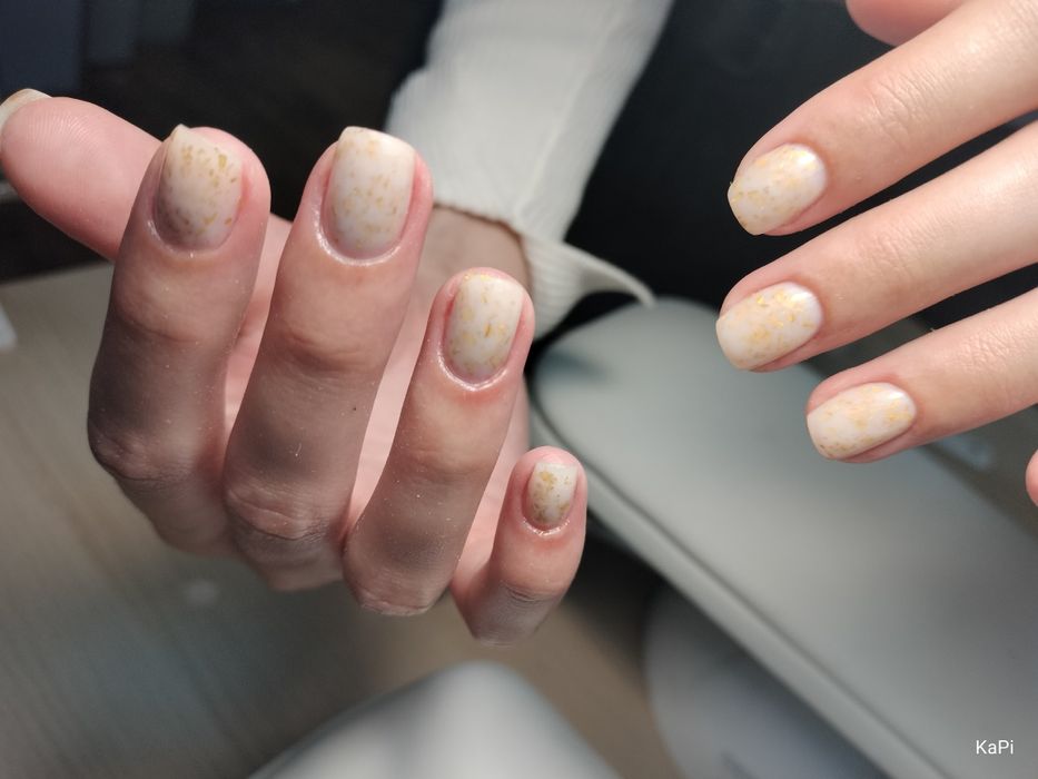 Манікюр та педікюр  соломянка  метро Вокзальна Георгія Кірпи 2 А