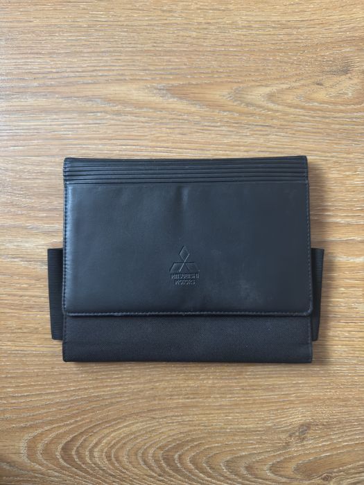 Etui na instrukcję obsługi / dokumenty Mitsubishi