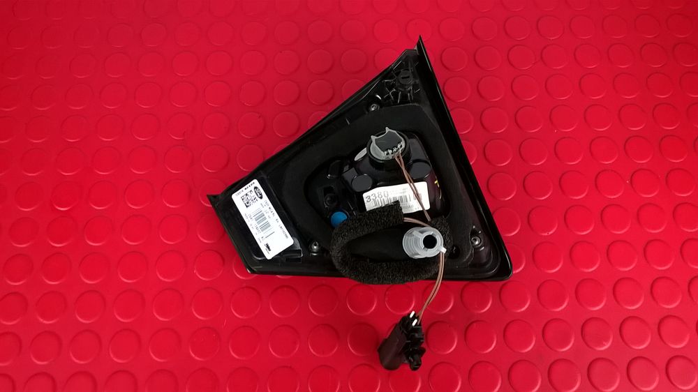 Farolim Mala Trás Dto - FORD ESCAPE II (DM2), KUGA II (DM2)