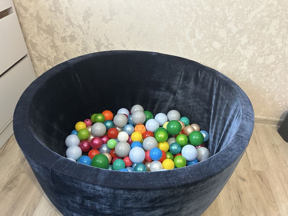 Сухий басейн для дітей