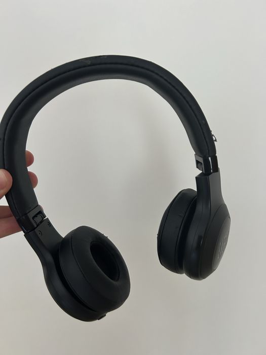 auscultadores bluetooth jbl pretos