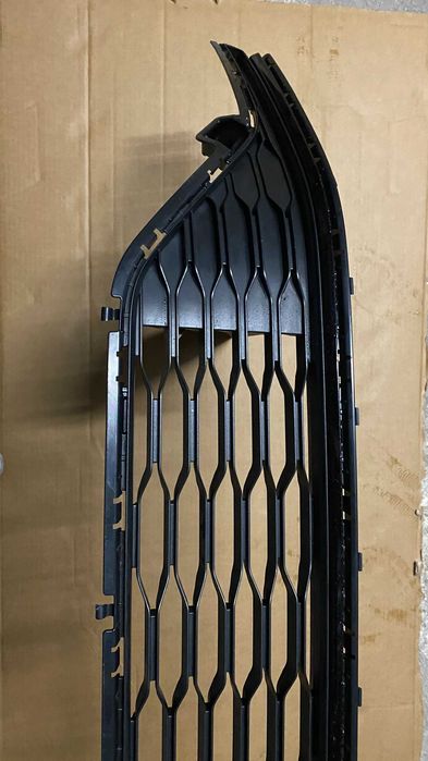 VW Golf 7 Facelift R-Line - Grade inferior do para-choque dianteiro