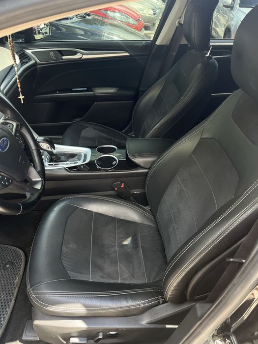 Продам  Ford Fusion