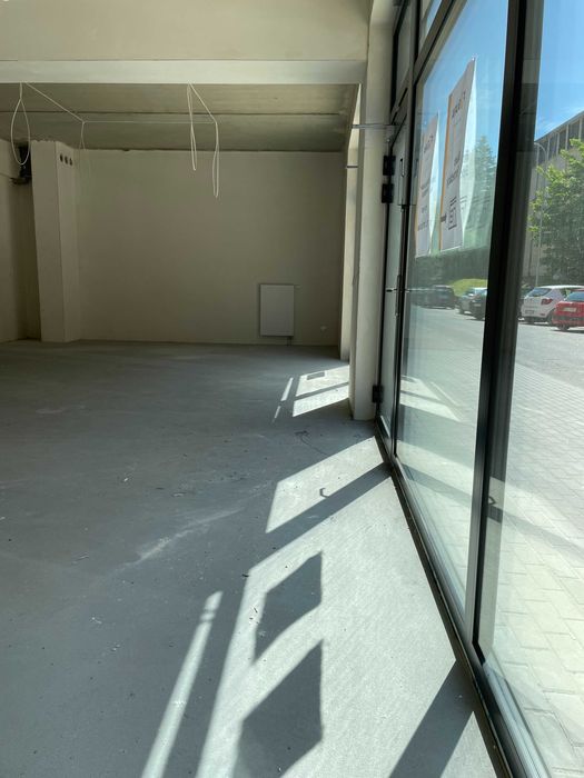 Neogcjuj cenę, duże witryny - biuro,gabinety lekarskie - 195,74 m2