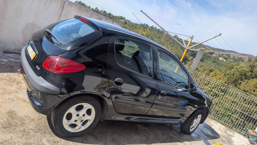 Peugeot 206 1.4 2004 — photo 3