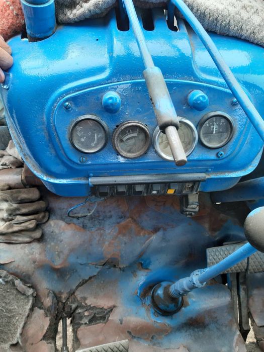 Продам трактор ЮМЗ на ходу