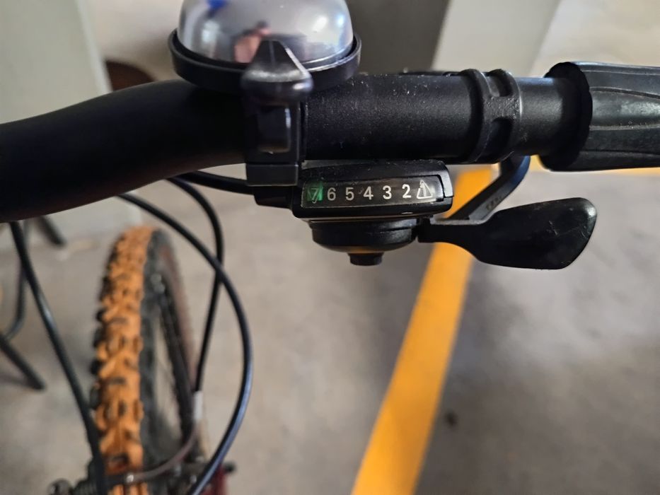 Vendo bicicleta BH Xt6 Shimano Alívio roda 26"