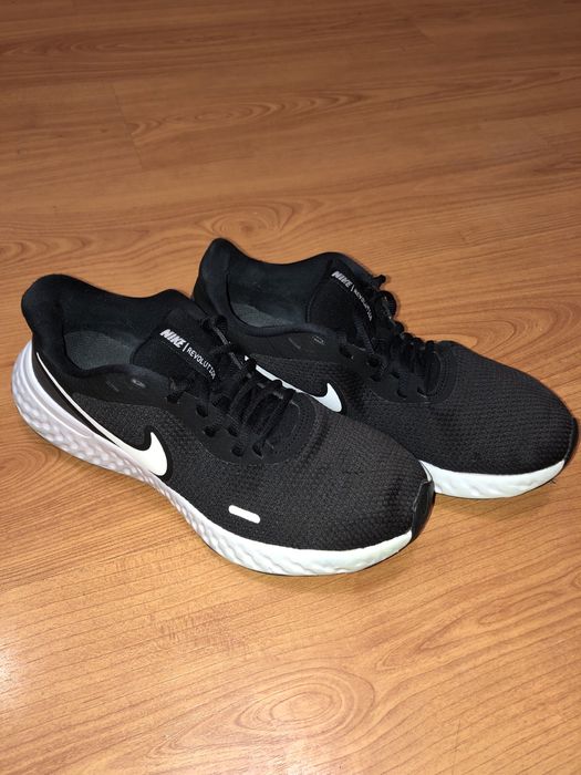 Nike Revolution 5 Original