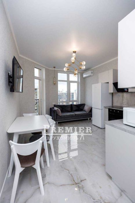 2-кімнатна квартира з новим ремонтом в Аркадії, вид на море