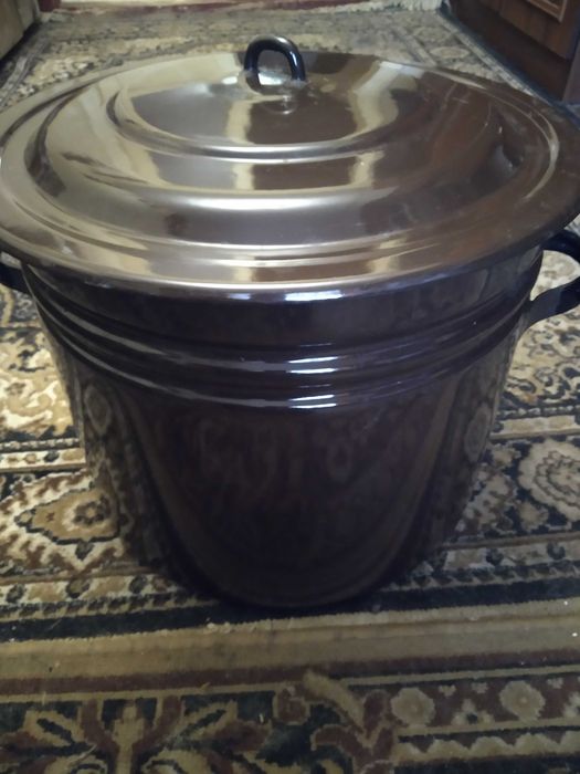 Кастрюли на 40 литров