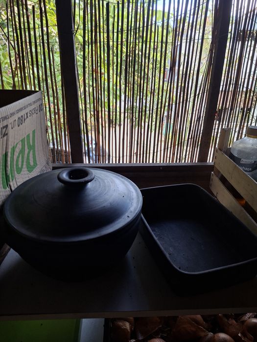 Conjunto de tacho  e tabuleiro  de barro