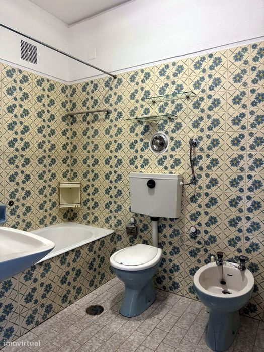 T2 com varanda e elevador em Paranhos, junto à Costa Cabral