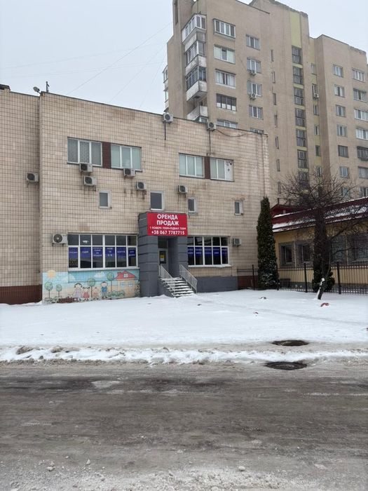 Оренда комерційного приміщення Святошинський р-н, вул Семеренка 2/19