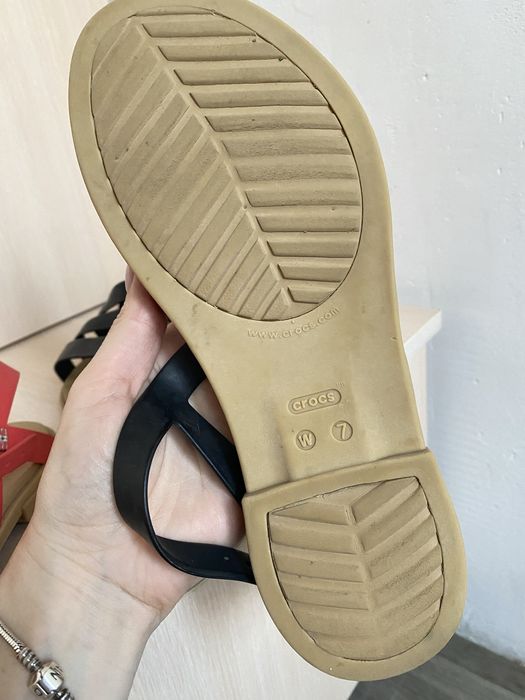 Босоножки Crocs, летние