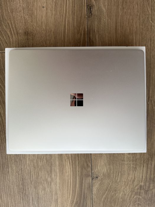 Microsoft Surface Laptop Go 2