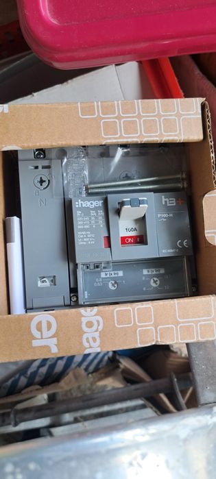 Diverso material eléctrico