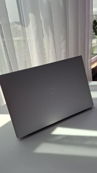 Dell XPS 13 9305 i5 1135g7 8 ram 256 ssd iris xe 3.86 gb