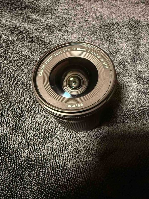 Об'єктив Canon EF-S 10-18. Стан ідеальний. Використовувався обережно.