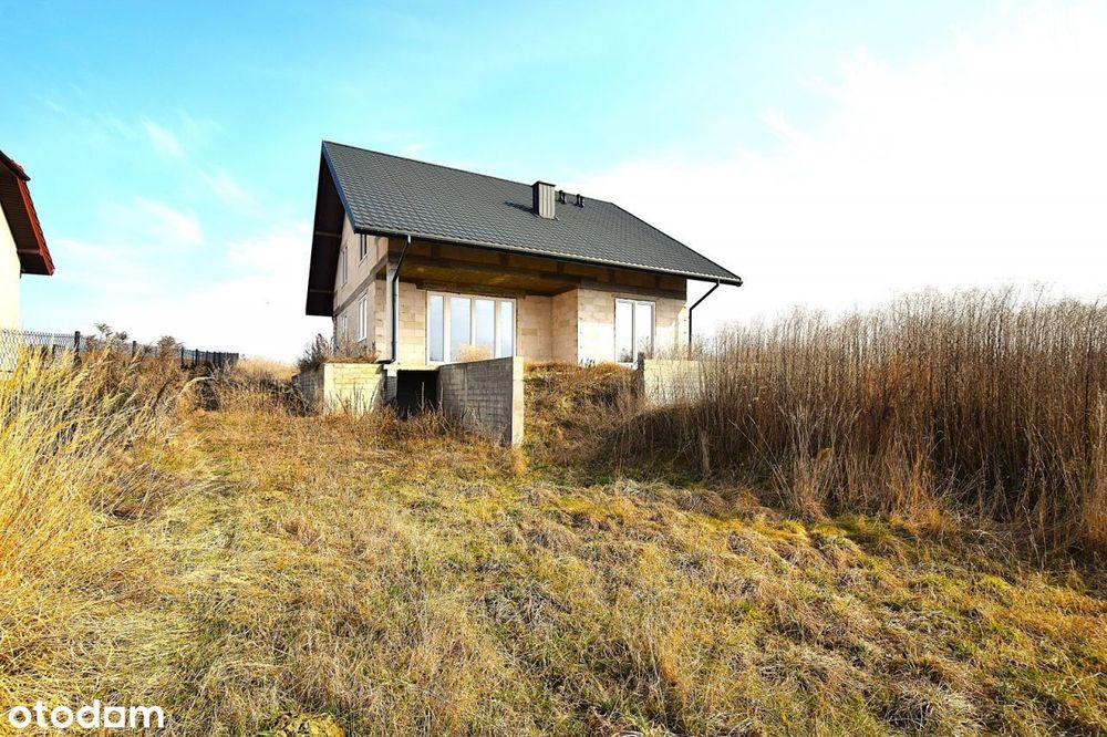 Dom w stanie surowym zamkniętym pod Nałęczowem, 61