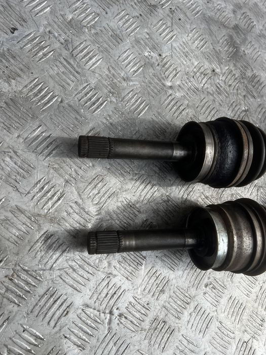 Полуось привод Ниссан террано 2 об 2.4 nissan terrano