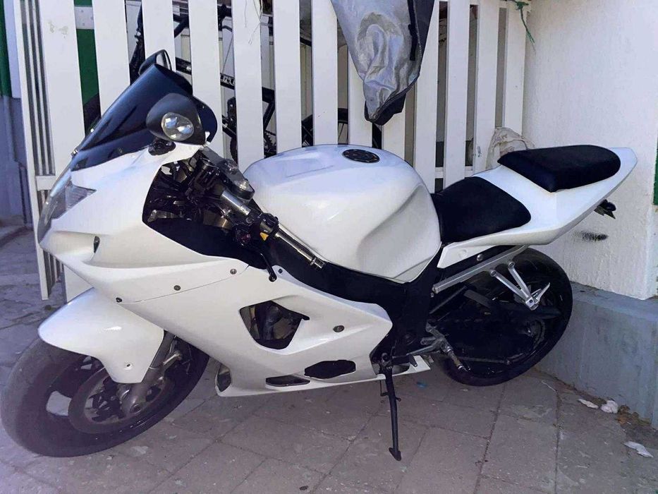 SUZUKI GXR1000 EXCELENTE OPORTUNIDADE
