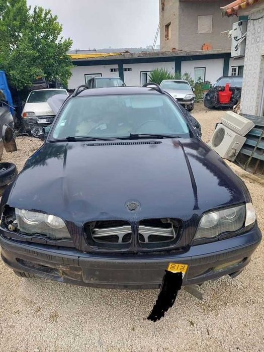 Para Peças BMW 320D 2.0 a diesel de 2000 com Boa mecânica