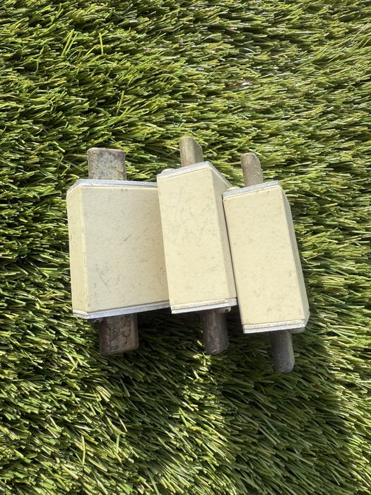 Conjunto de fusiveis de portinhola