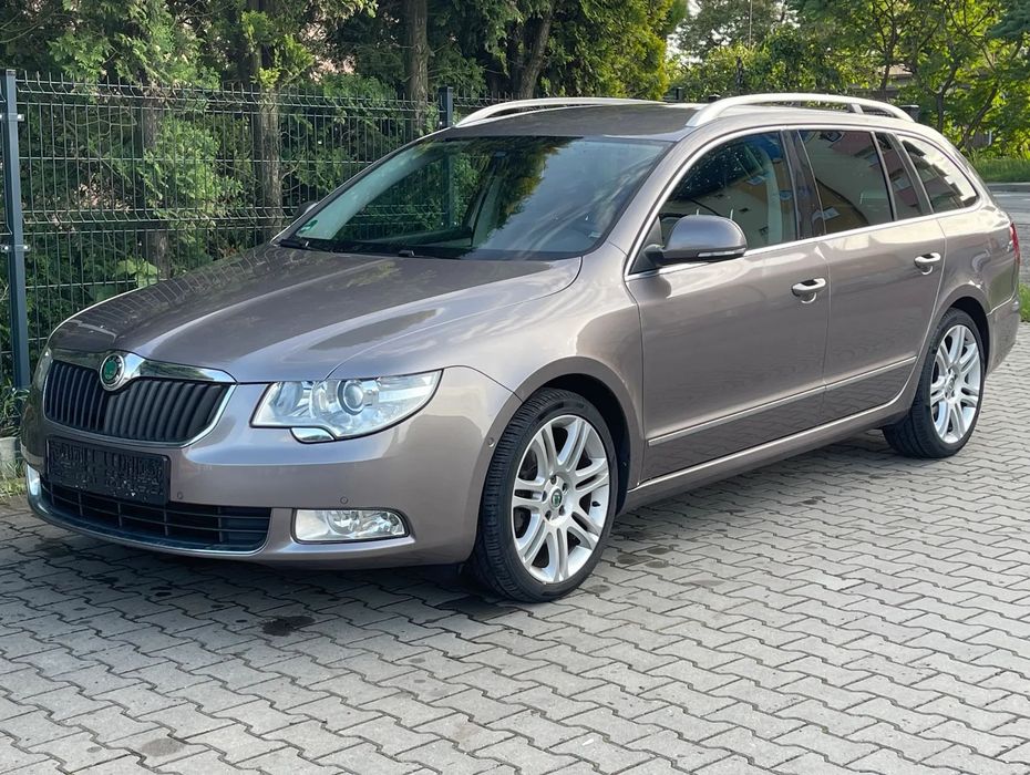 Skoda Superb DSG 200 koni skóra niski przebieg