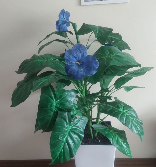 Sztuczny kwiat z niebieskimi kwiatami duży 110cm