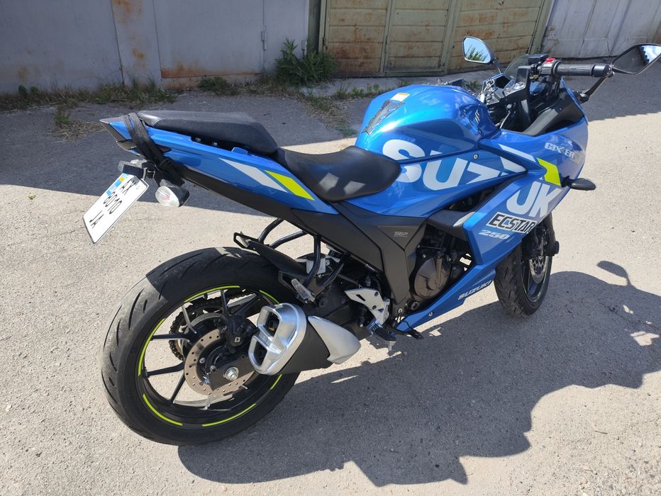 Продам Suzuki GXR 250