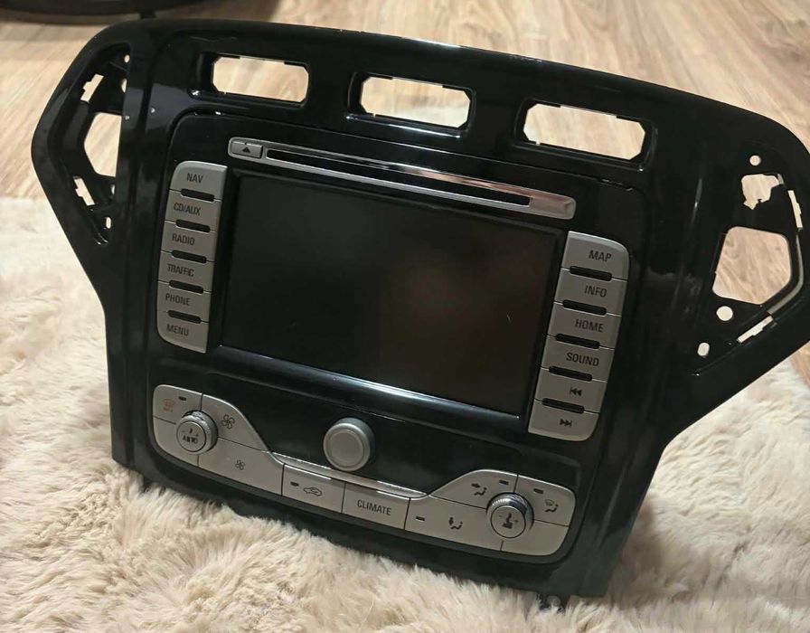 Radio z nawigacją Mondeo mk4