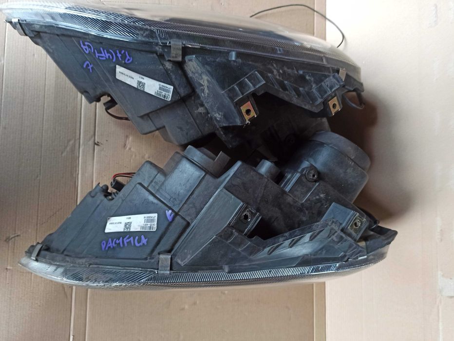 Lampy Lampa Lewa Prawa CHRYSLER PACIFICA 02-07.r SZKŁO BDB EU