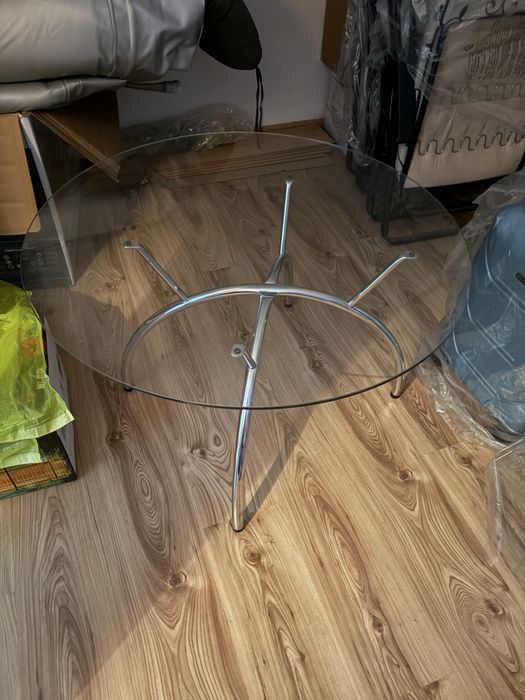 Szklany stolik kawowy