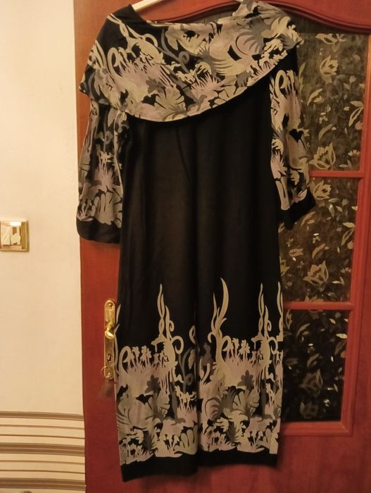 Suknia 42  czarna w kwiaty