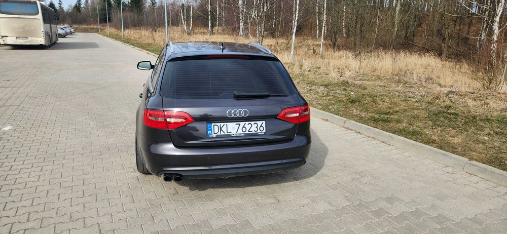 Audi a4 b8 2.0 tdi S-line