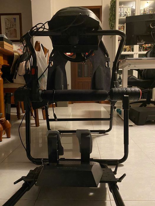 Cockpit Simulador de Corrida + Volante e Pedais