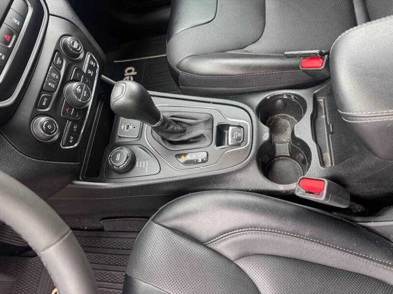 2022 Jeep Cherokee Latitude Lux