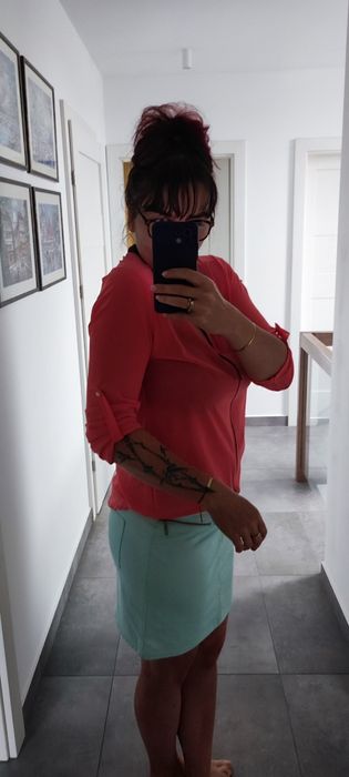 Malinowa bluzeczka rozmiar L i spódnica miętowa rozmiar L