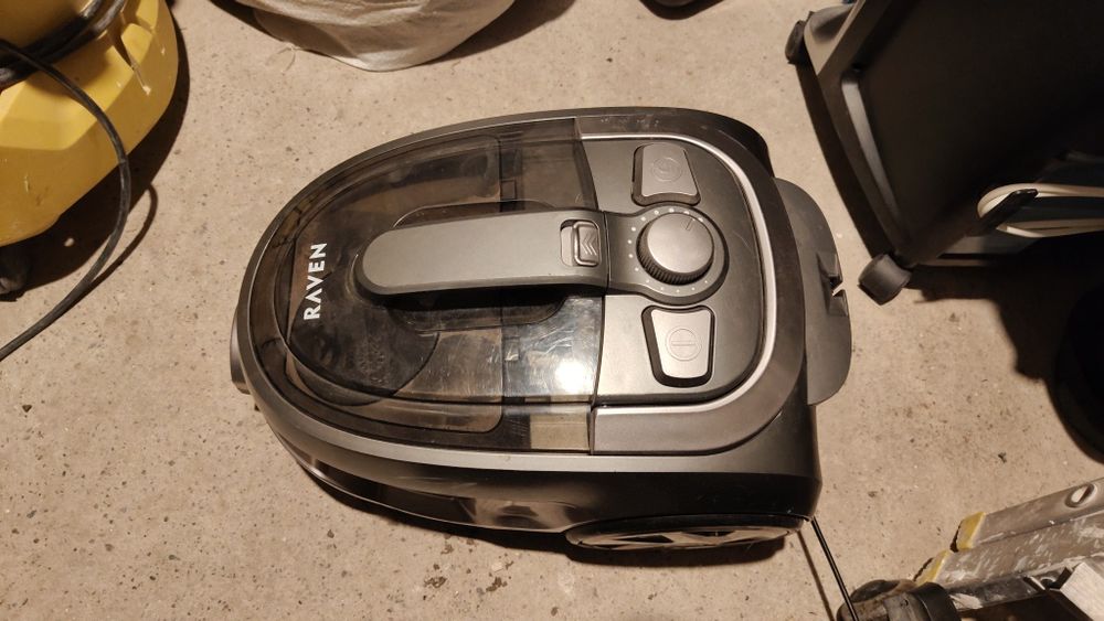 Odkurzacz Raven bezworkowy.