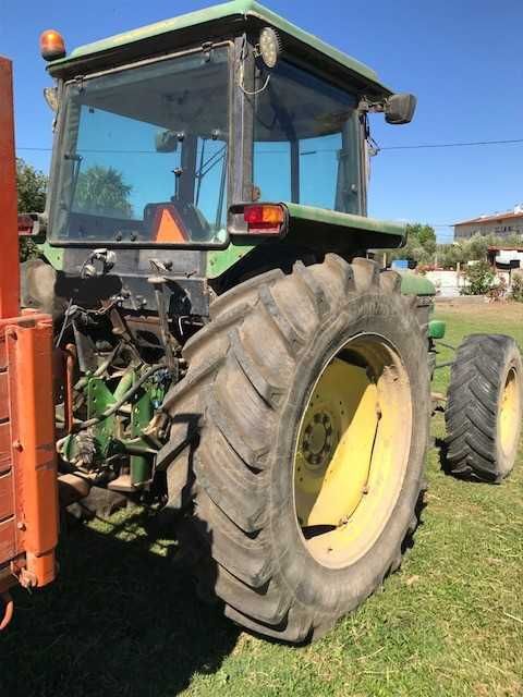 Trator Jonh Deere 2850 com cabine