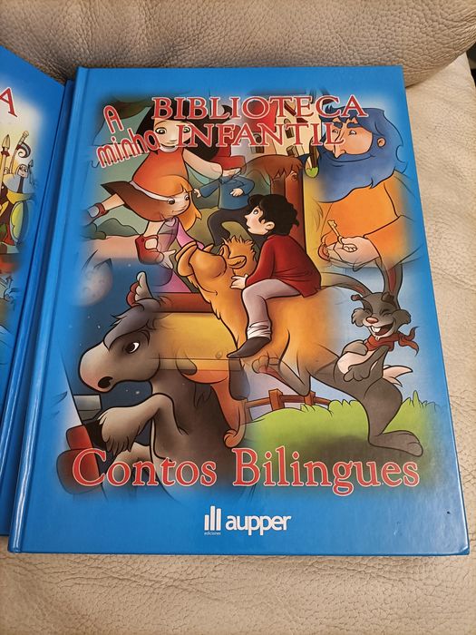 Conjunto de 4 Livros "A Minha Biblioteca Infantil" Contos Bilingues