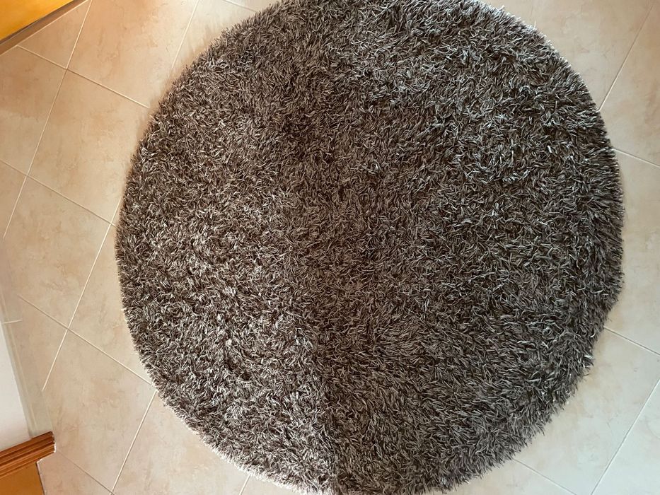 Tapete redondo castanho (Como Novo) 150c diâmetro