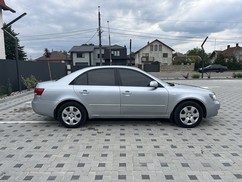 Hyundai Sonata 2.0