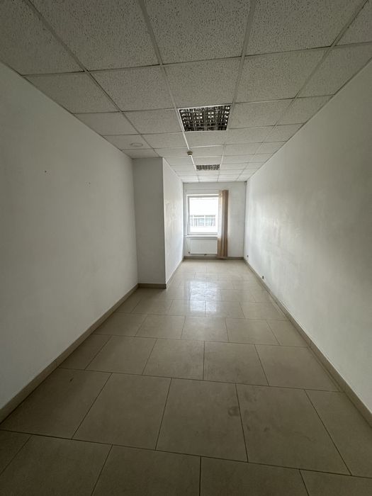 Продам приміщення в центрі офісне 800м2