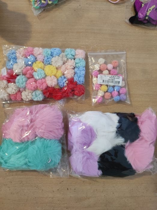 Kit para Laceiras: Fitas, Apliques, Pompons e Bases de Ganchos